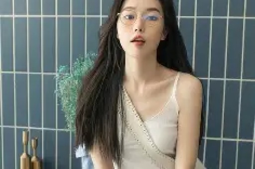 韩安冉恋情再掀波澜：现男友为景区演员曾参加与宋浩然婚礼称已思考分手对策
