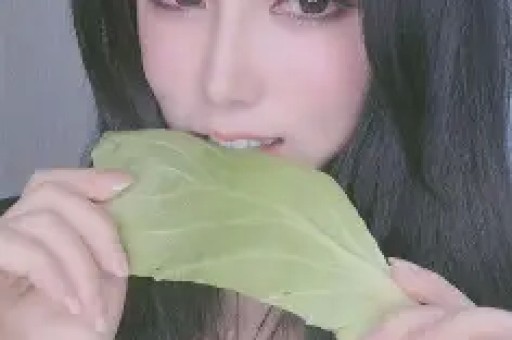 刚结婚就被出轨丈夫10年劈腿6人……被全网劝离婚的她如今终于逆袭！