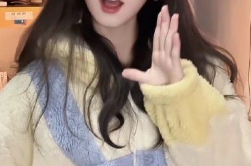 不知羞耻！女教师多次旷工出轨露骨聊天记录被扔学校千人群