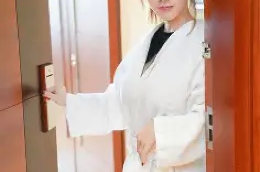 鹿晗关晓彤分手风波升级！狗仔曝光男星裸上身照鹿晗被怀疑出轨
